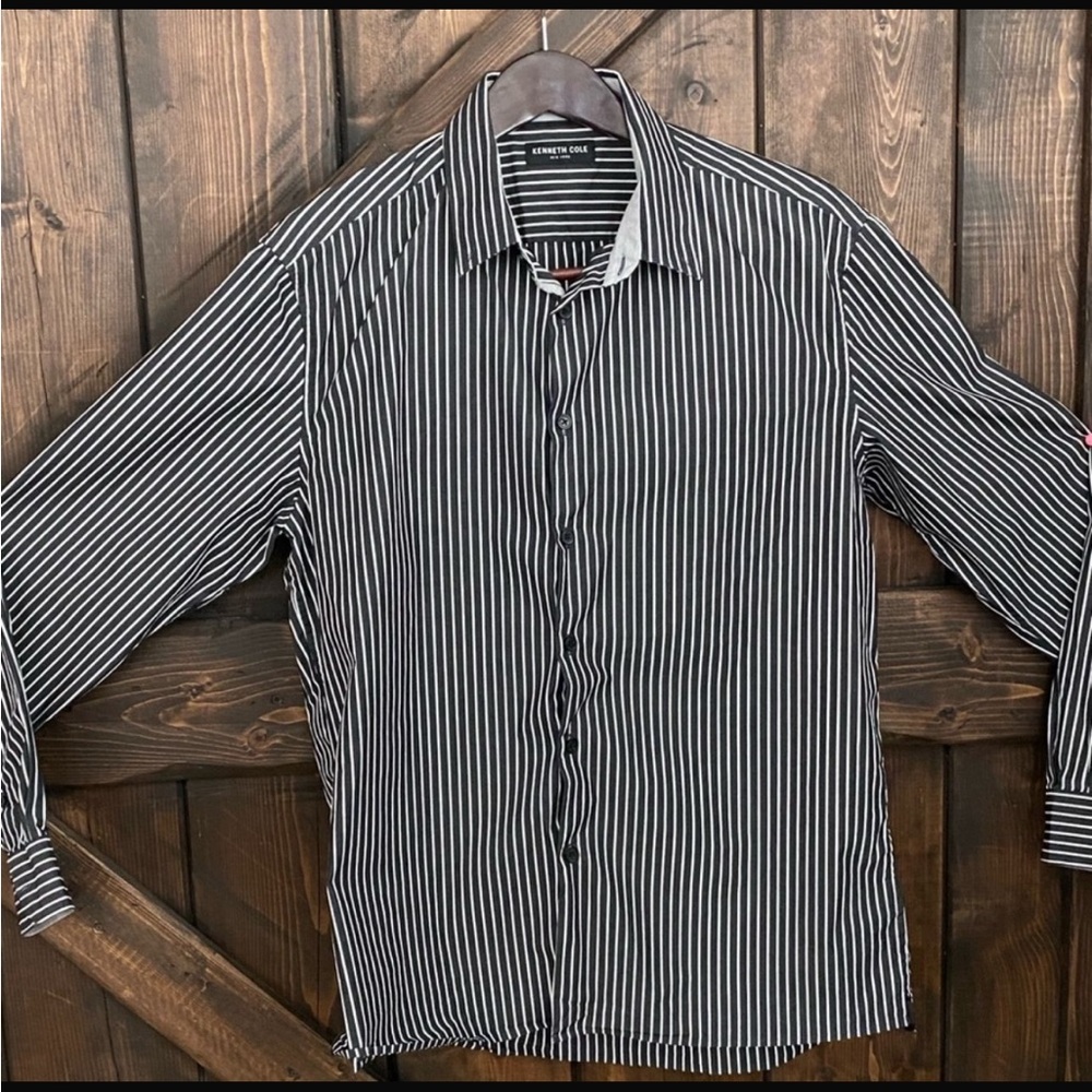 Kenneth Cole New York Men’s Black White Vertical Stripe Button-Down Shirt XL